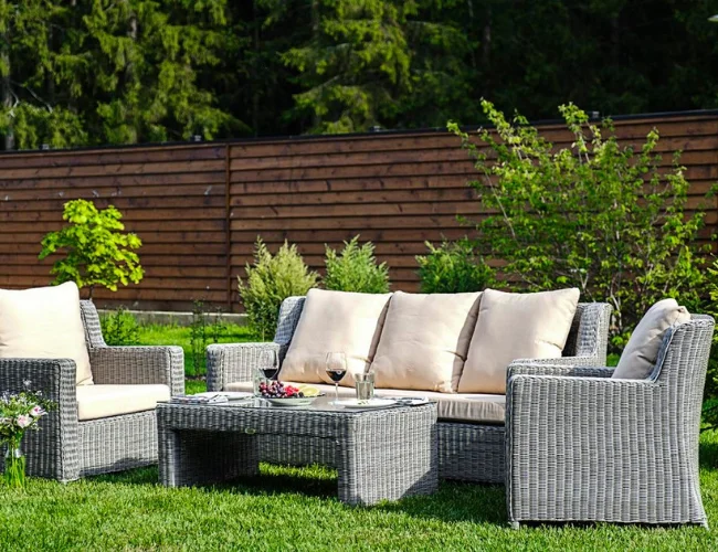 outdoor garden furniture in UAE